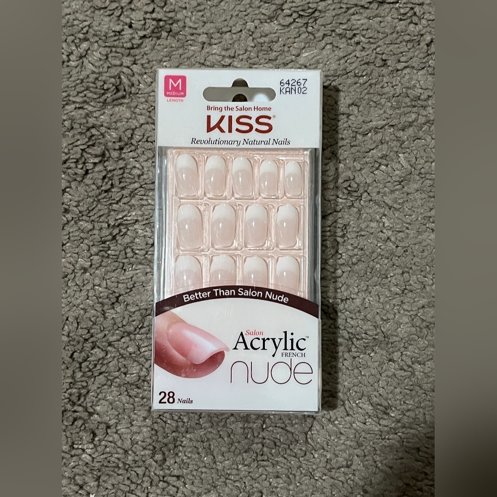 KISS Salon Acrylic French Nude Adhesive Nails Medium Length KAN02 28 nails